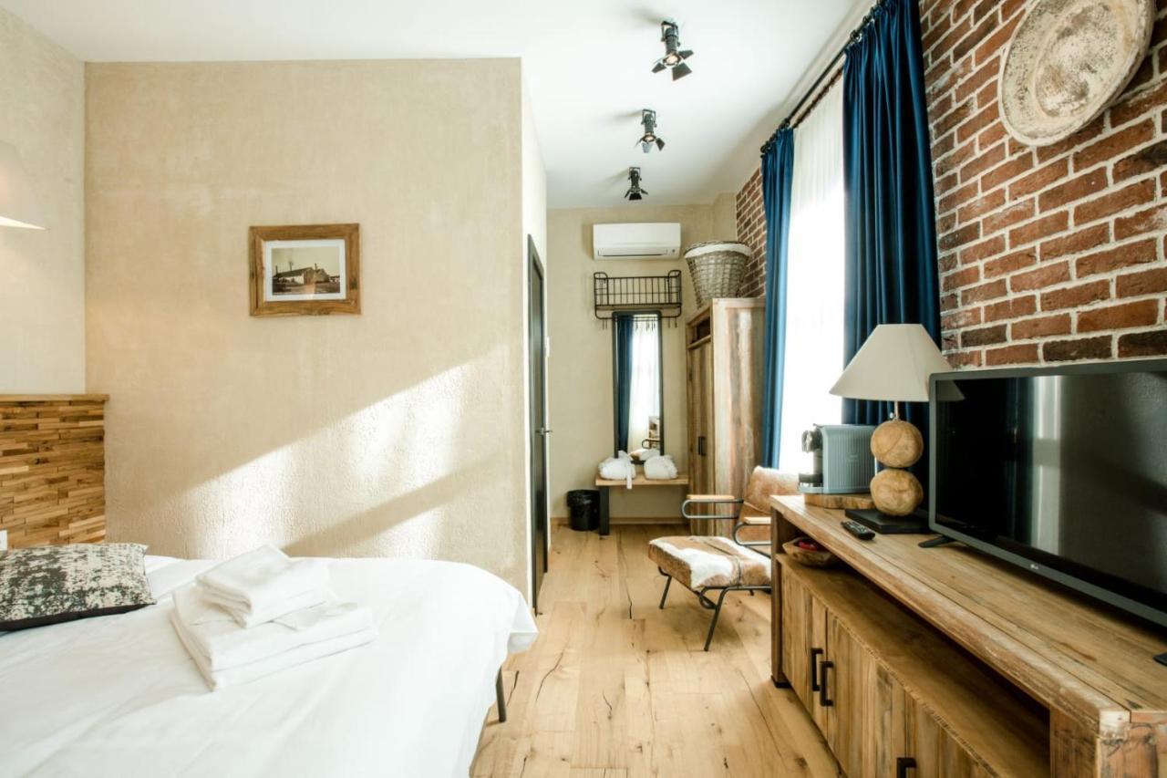 Acsa Inn Craiova Bagian luar foto