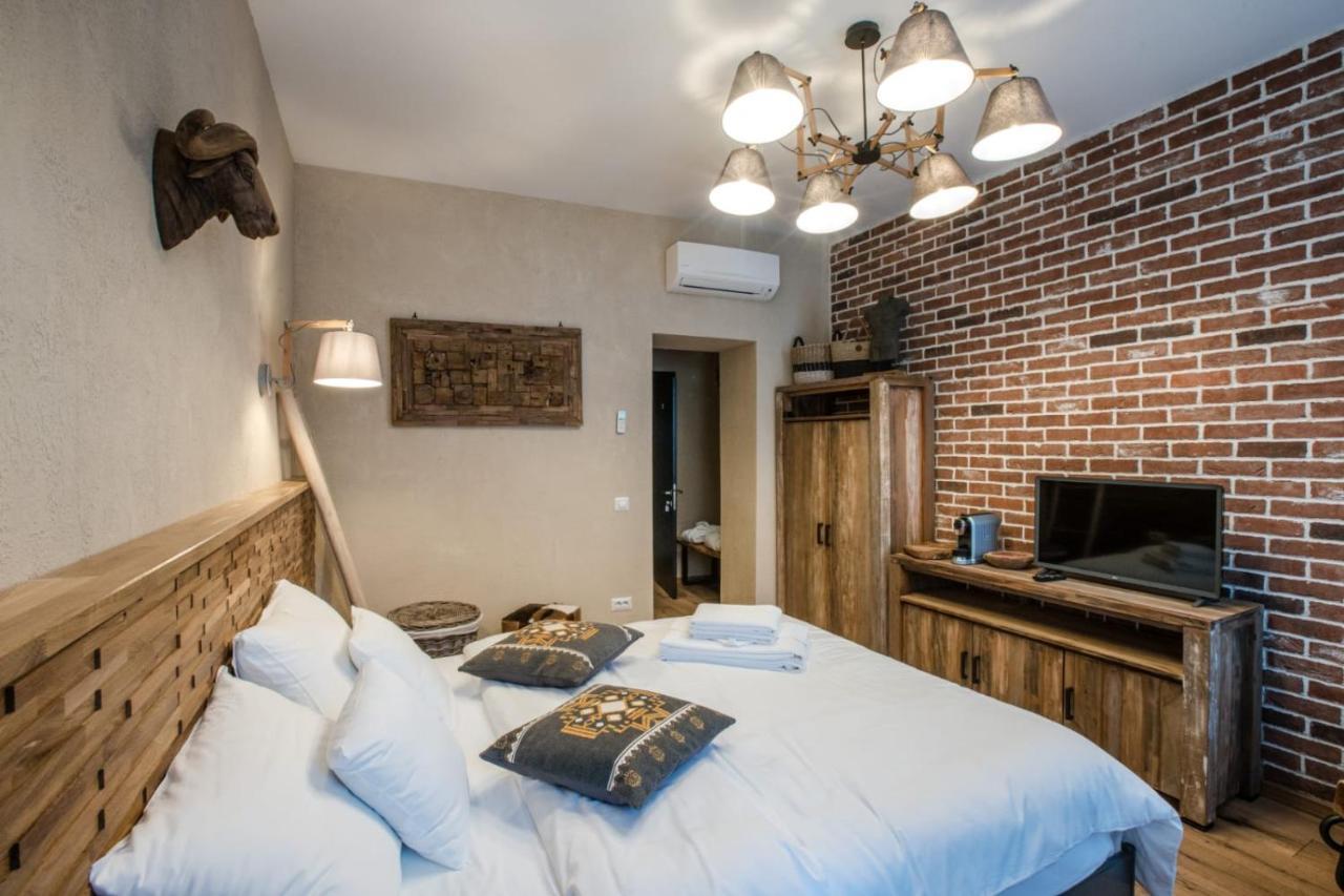 Acsa Inn Craiova Bagian luar foto